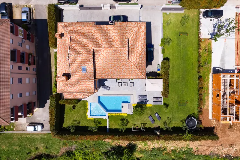 Villa Relax Pola – veduta aerea dall’alto della villa
