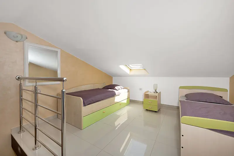 Villa Relax Pola – camera mansardata (1/2)