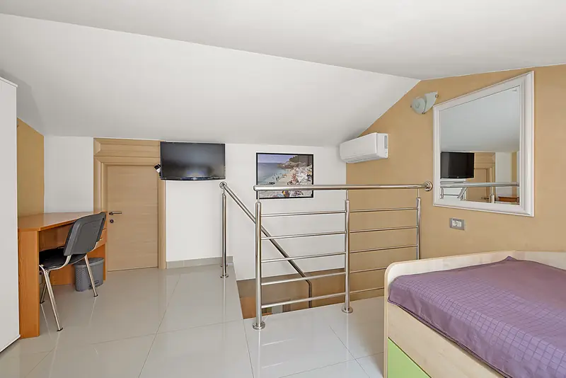 Villa Relax Pola – camera mansardata (2/2)