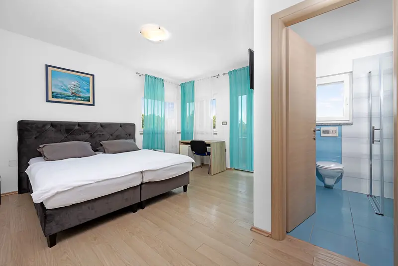 Villa Relax Pola – camera con bagno privato (2/2)